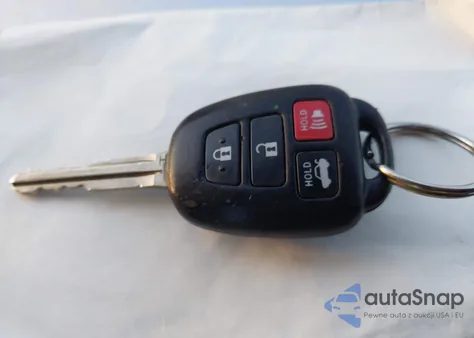 2015 Toyota Corolla Le z USA, uszkodzony, nr VIN 2T1BURHE7FC402615